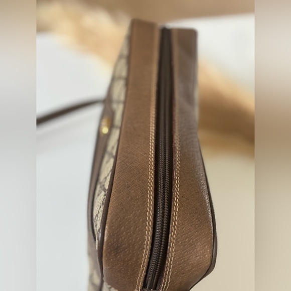 Gucci Accesory Collection Sherry Line Crossbody Bag - Picture 6 of 12